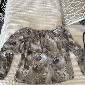 White House Black Market Gray Floral Blouse